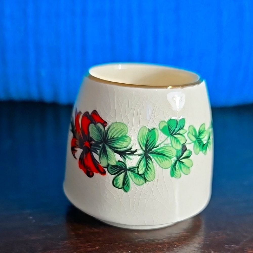 *Vintage* Crackled Old Foley Souvenir of Ireland James Kent LTD